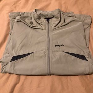 Patagonia women’s raincoat